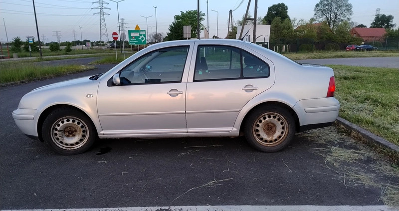 Volkswagen Bora cena 8900 przebieg: 261800, rok produkcji 1999 z Knurów małe 191